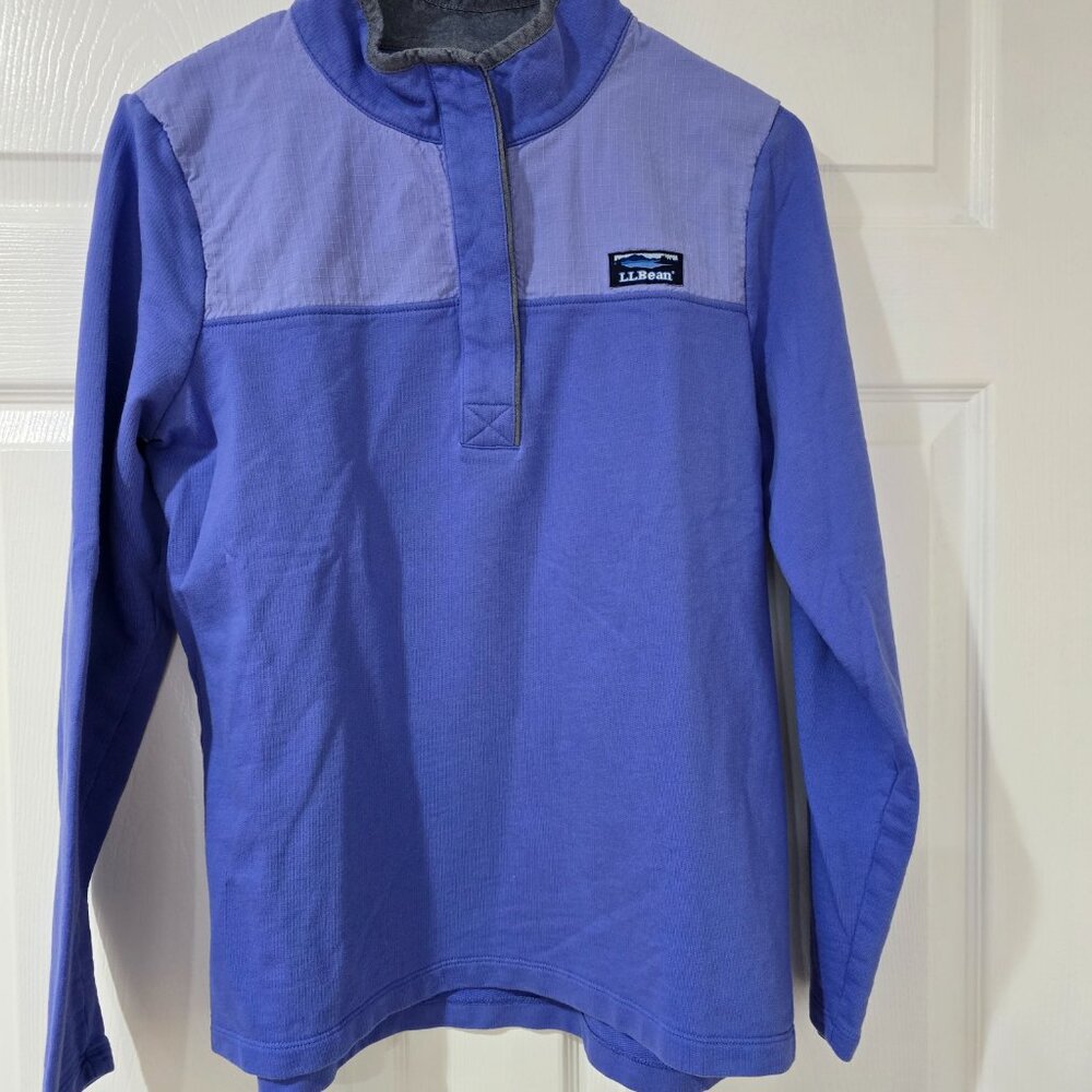 L.L. Bean Women’s Hidden 1/4 Button Long Sleeve Pullover Shirt Periwinkle Medium - Picture 2 of 8